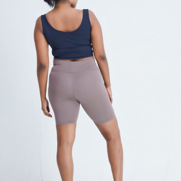 NWT Nike Sportswear Essential Women's High Waist Bike Short Beige UK 4 - UK 23 - Picture 3 of 7